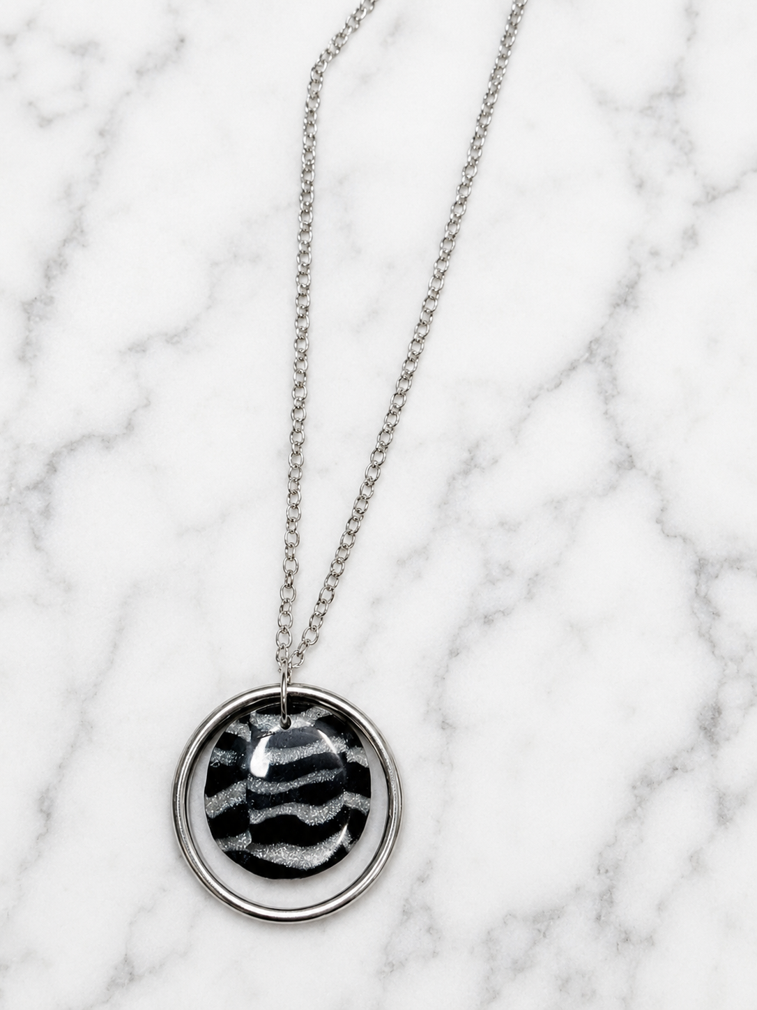 Monochrome Floating Circle Pendant Necklace