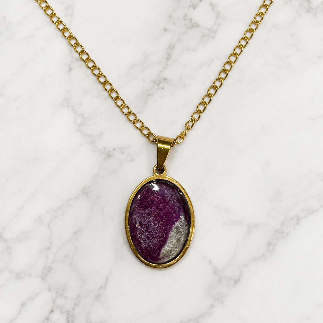 Purple and Pearl White Gold Necklace